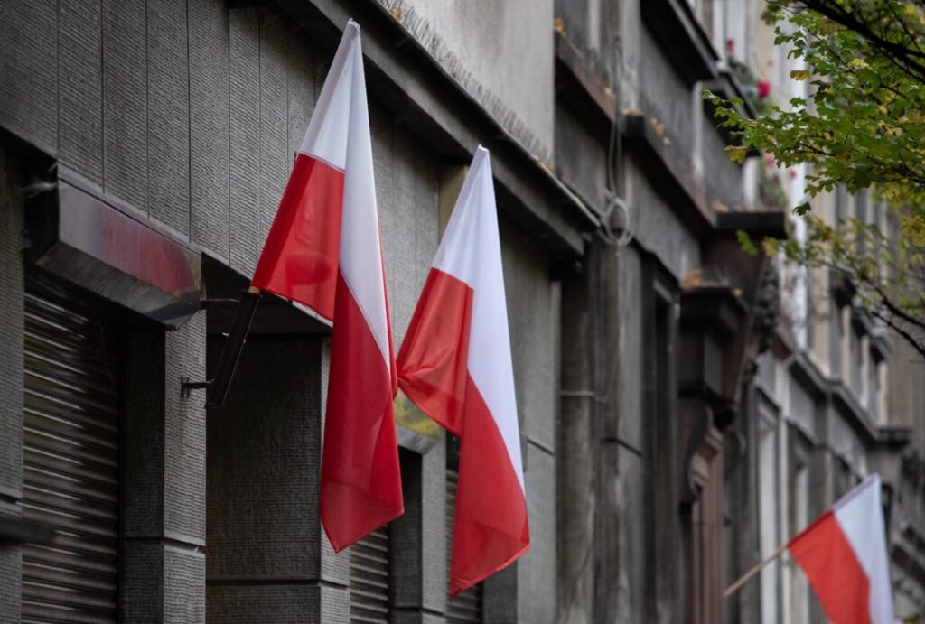 Obchody Dnia Flagi z najmłodszymi mieszkańcami dzielnicy Wilanów