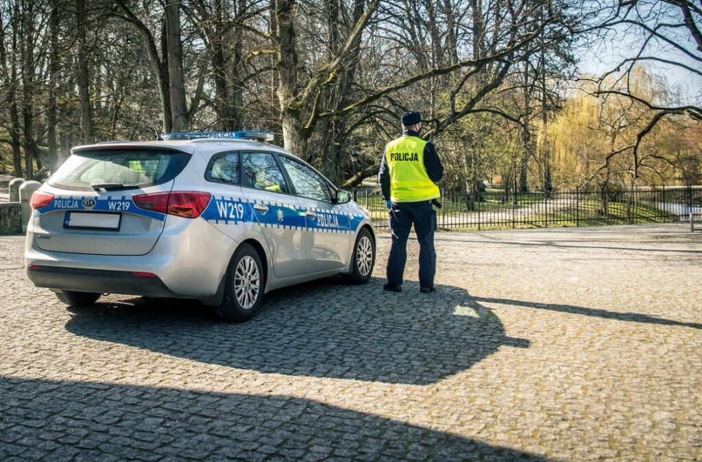 Dzielnicowi z Ursynowa ponownie odnoszą sukces w walce z przestępczością: zatrzymali poszukiwanego mężczyznę