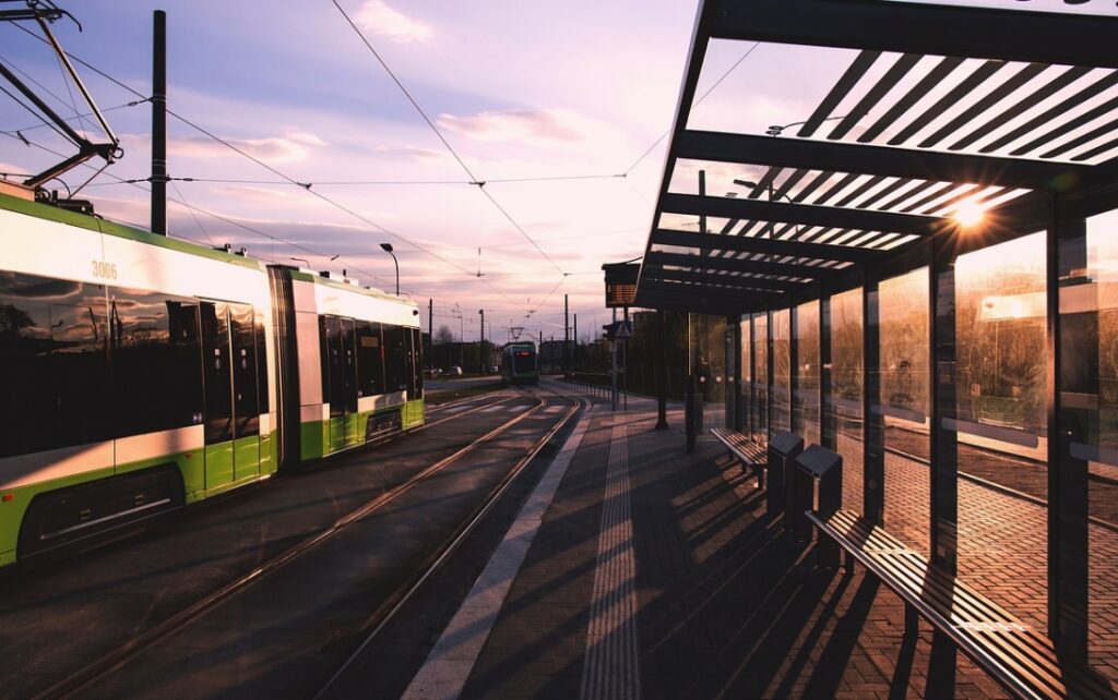 Start świątecznej trasy metra, tramwaju i autobusu – kontynuacja warszawskiej tradycji